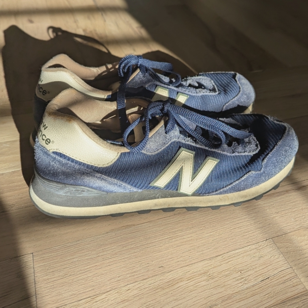 New Balance 515 Men's 10 Blue and Cream Sneakers